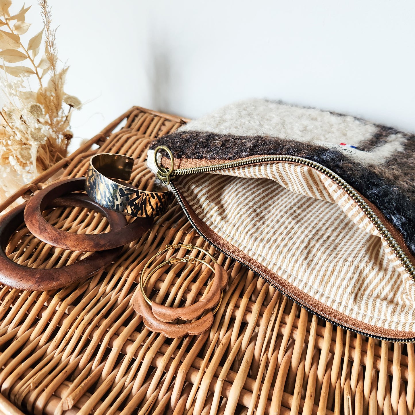 Pochette Plate S Teddy Jacquard Marron