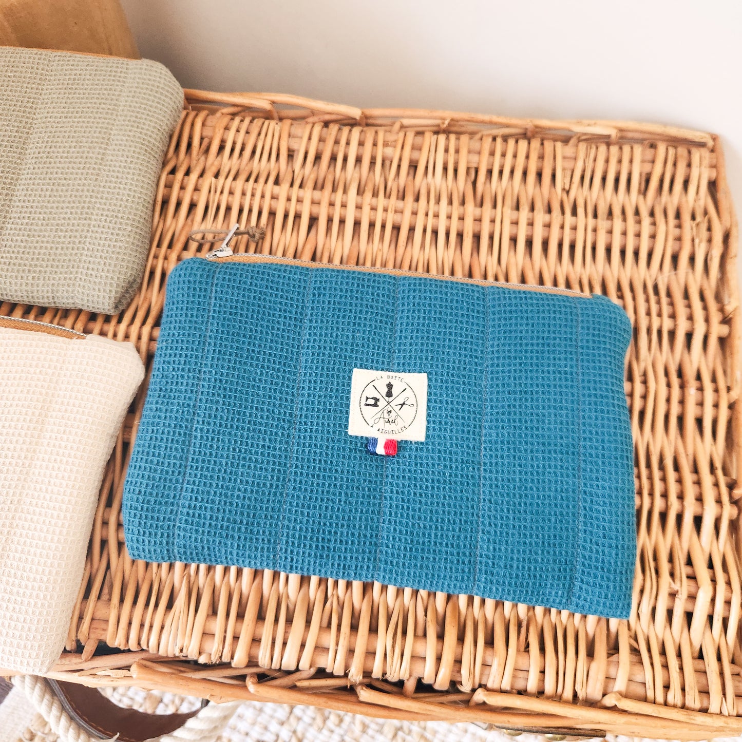 Pochette S Nid d'Abeille Bleu / déperlant Camel